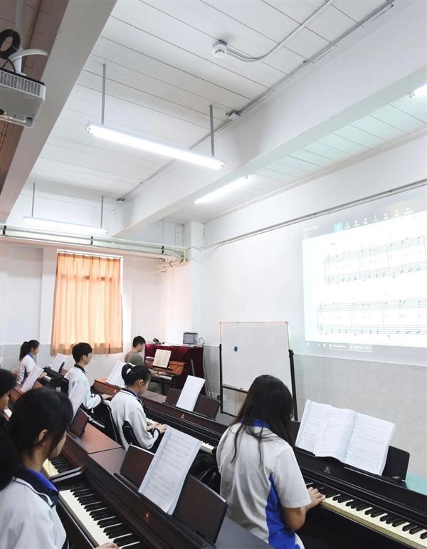 光投影机引领教学场景的数字化革命凯时尊龙